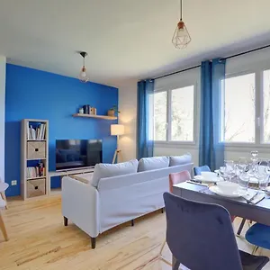 https://lintemporel-parking-chic-centre.midi-pyreneeshotels.com